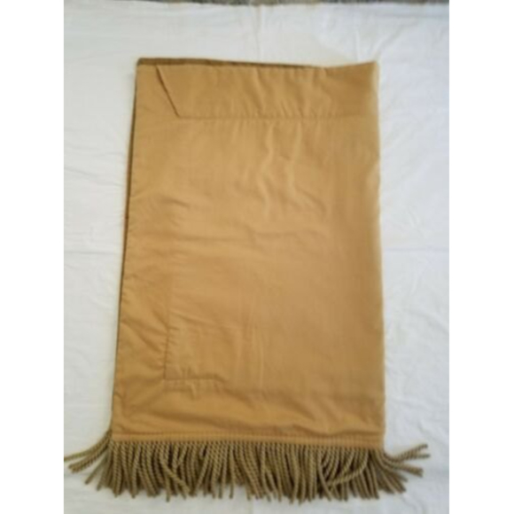 High End Classic European Floral Bouquet Beige Fringe Tassel Hanging Tapestry